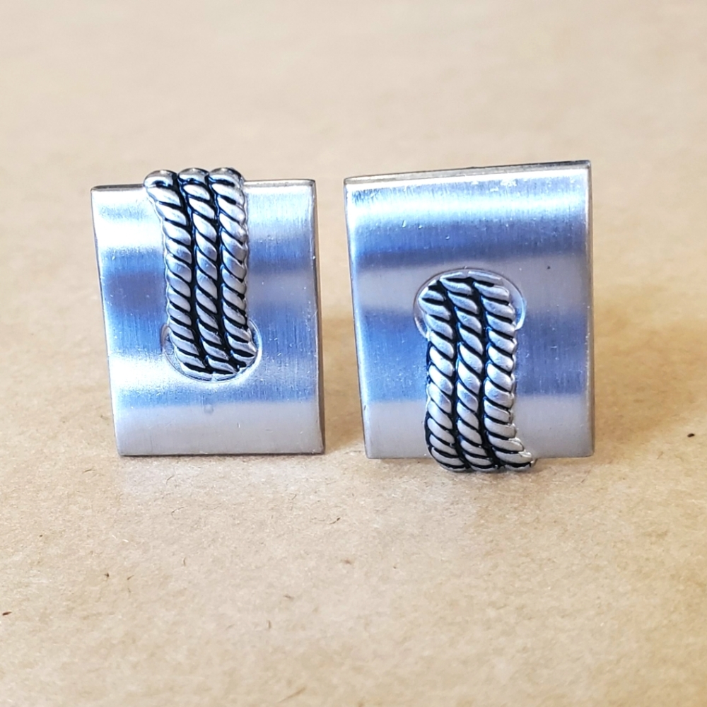 Cufflinks - Picture 2 of 4